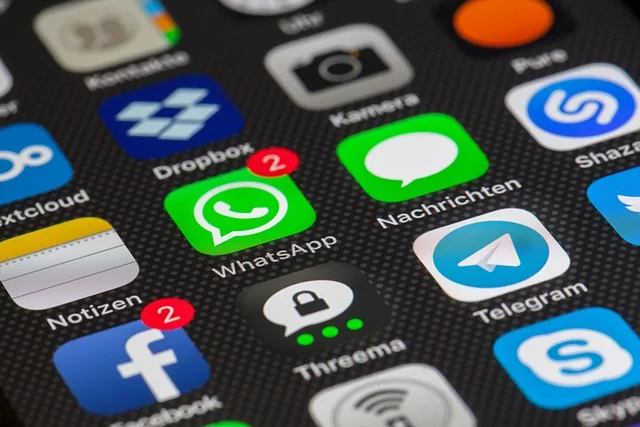 internet, whatsapp, smartphone, kommunikation, telefon, vernetzung, app, chat, handy, vernetzt, global, mobil, iphone, ios, telefonieren, community, social media, multimedia, web, instant messenger, touchscreen, threema, imessage, telegram, soziales netzwerk, schreiben, messenger, medien, sozial, whatsapp, whatsapp, whatsapp, smartphone, app, chat, handy, social media, social media, social media, social media, social media, messenger, medien, medien