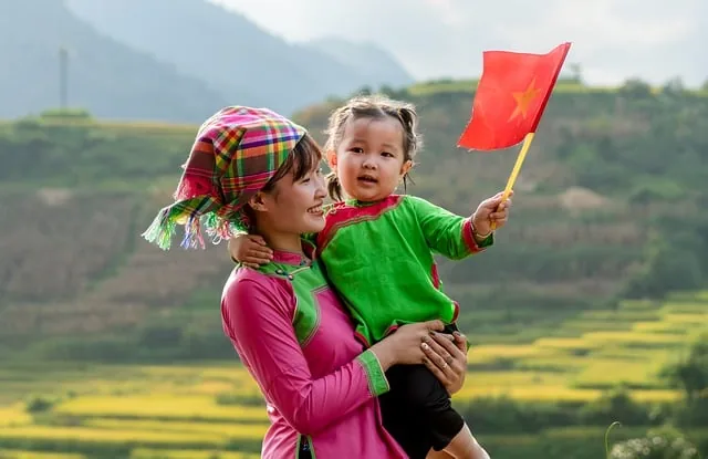 viet nam, flag, country, family, portrait, cute, girl, mother