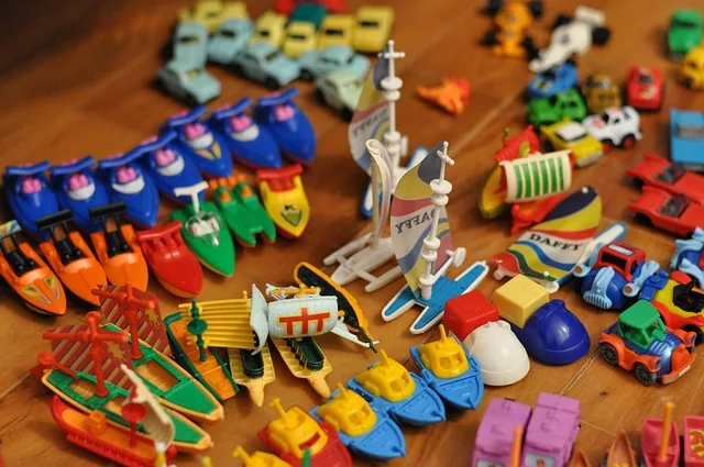 toys, toy, children toys, plastic toys, plastic, kinder toys, kinder surprise, color, colorful, colours, colors, miniature, brown surprise, plastic, plastic, kinder surprise, kinder surprise, kinder surprise, kinder surprise, kinder surprise