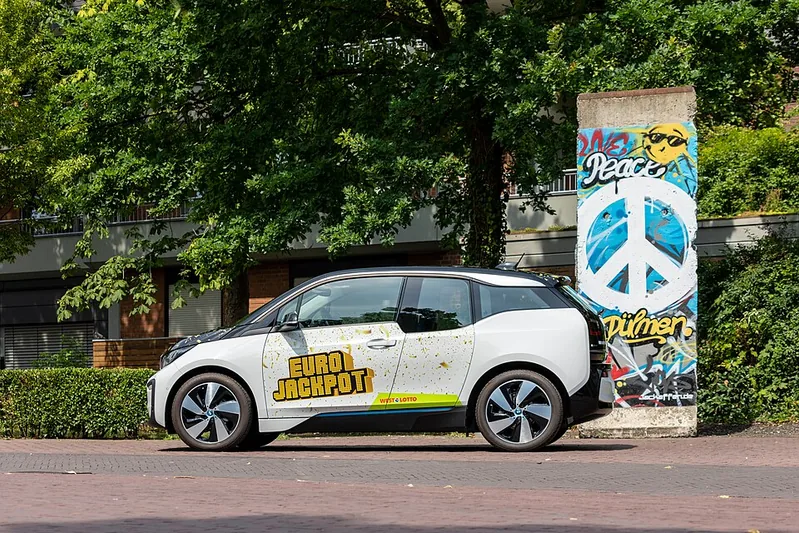 Dülmen, Charleville-Mézières-Platz, BMW i3 -- 2019 -- 7450