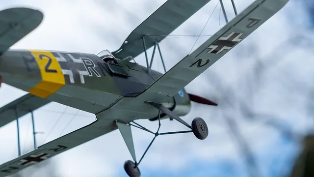 bucker bü131, flugzeug, modell, doppeldecker, revell, modellflugzeuge, modellflugzeug, miniatur, nahaufnahme, doppeldecker, modellflugzeug, modellflugzeug, modellflugzeug, modellflugzeug, modellflugzeug